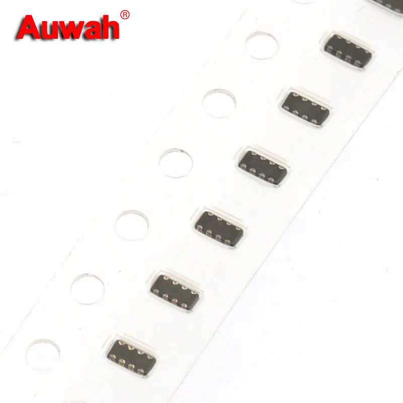 50pcs 0804 SMD Ferrite Bead Arrays 0402*4 47 68 100 120 220 430 600 1K Ohm R 100MHz EMI Suppression Filters
