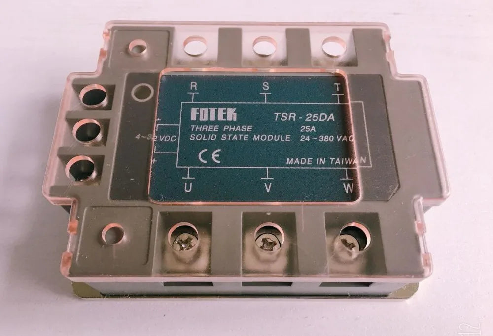 TSR-10DA TSR-25DA TSR-40DA TSR-60DA TSR-75DA TSR-80DA TSR-100DA Three-phase solid state relay 4-32V DC load 24-380V AC