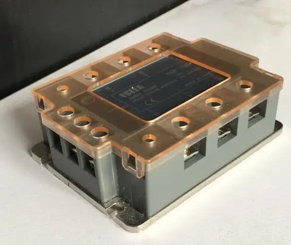 TSR-10AA TSR-25AA TSR-40AA TSR-60AA TSR-75AA TSR-80AA TSR-100AA Three-phase SSR Solid State Relay input 80-250VAC load 24-380VAC