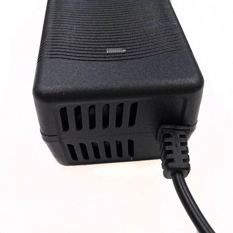 12.6V 5A Battery Charger for 18650 Li-ion 3Series 12V Lithium Battery Pack Charger EU/US/UK/AU Plug High Quality Free Shipping