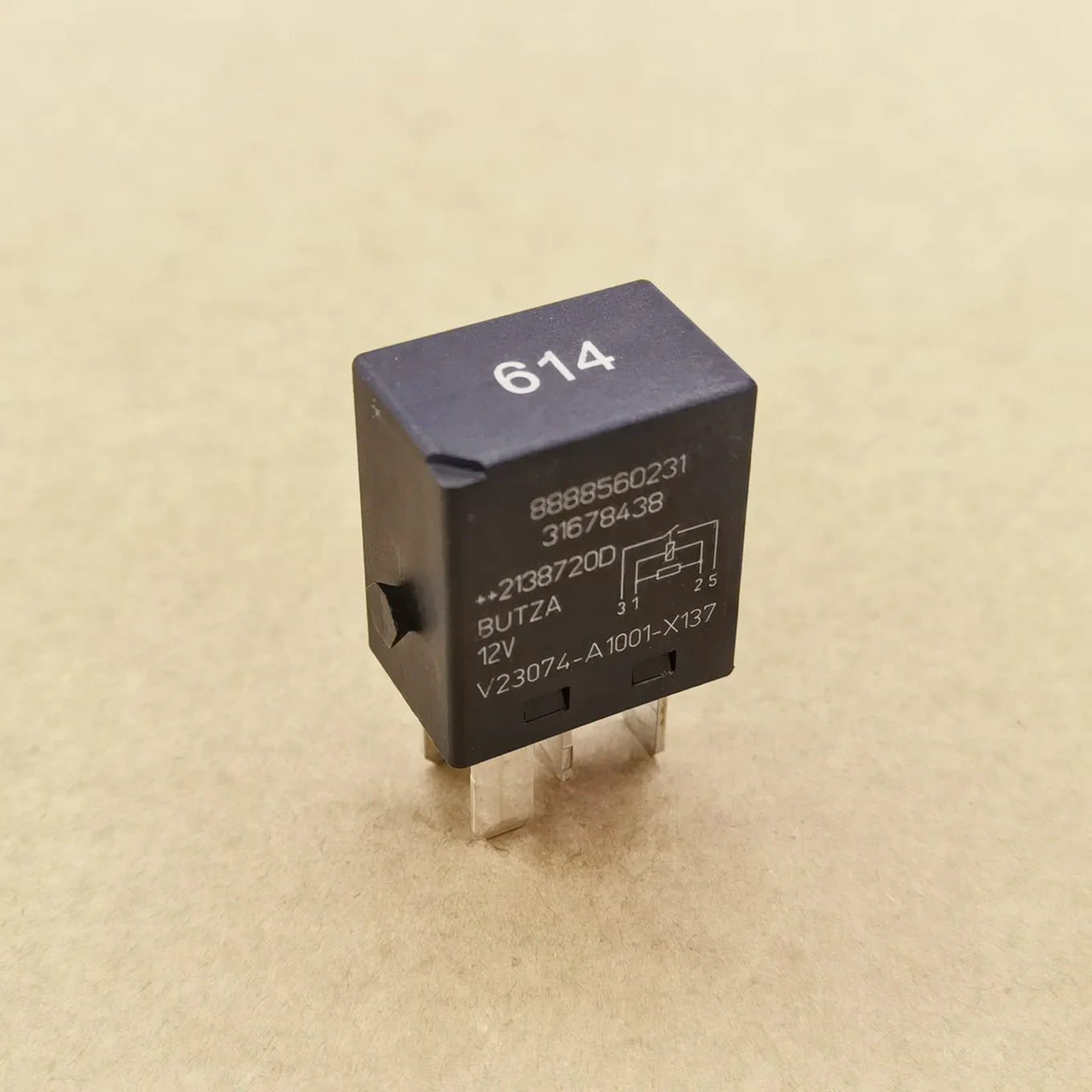 Original New 100% XC40 30A 40A 70A 12V Automotive Fan Air Conditioning Relay V23074-A1001-X137 V23136-B1-X142 V23136-J4-X141