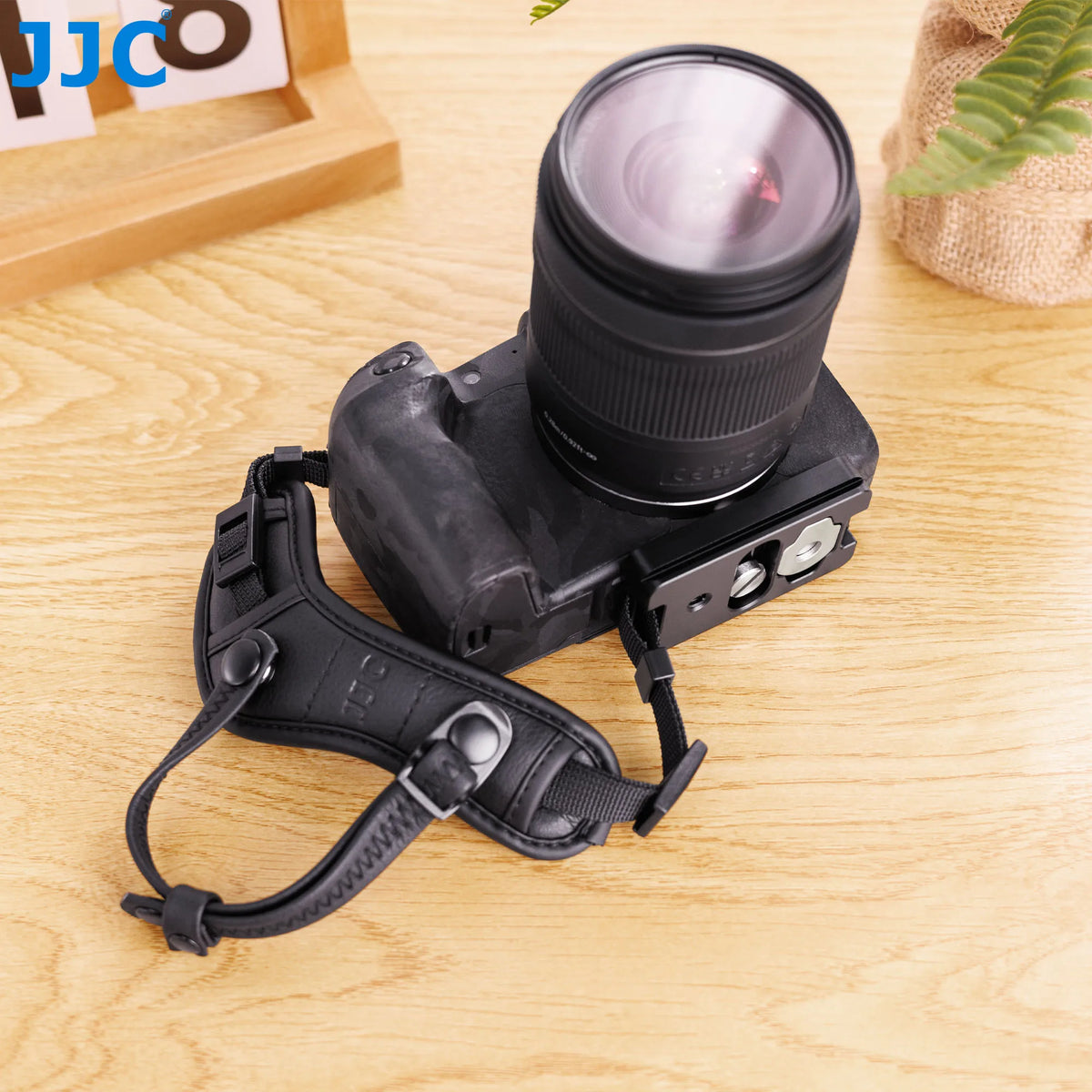 JJC 3X LCD Viewfinder Camera Extender Eyecup Eyepiece Collapsible Fit 3.0' Screen for Nikon Z30 Sony ZV-1 RX100 Fuji X-T30 III