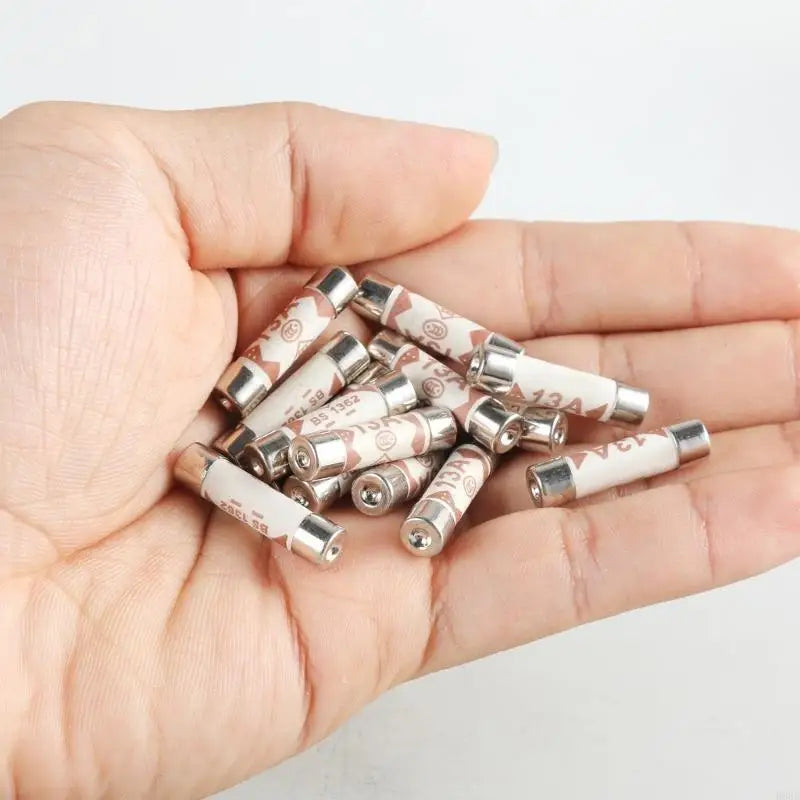 30pcs 13Amp Ceramic Plugs Fuses British Standard Fuses Electrical Safes Fuses Ensuring Safes & Reliability for UK Outlets