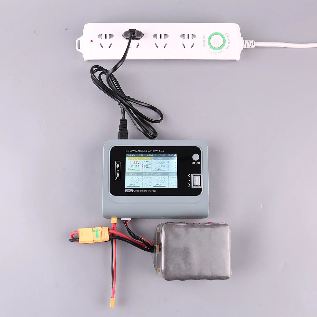 ToolkitRC Q4AC 4x50W 5A AC 100W 4 Port DC Smart Discharger Charger XT60/XT30 Optional for 1-4S Lipo Battery