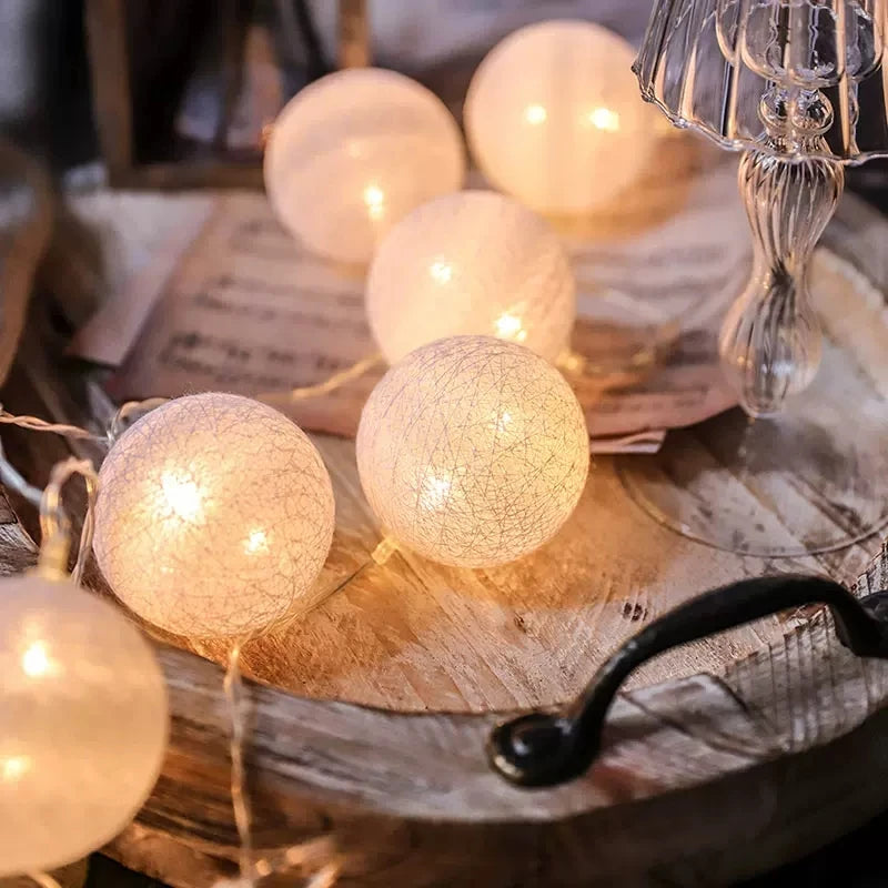 20 LED Cotton Ball Garland String Lights Christmas Fairy Lighting Strings for Outdoor Holiday Wedding Xmas Party Home Decoration