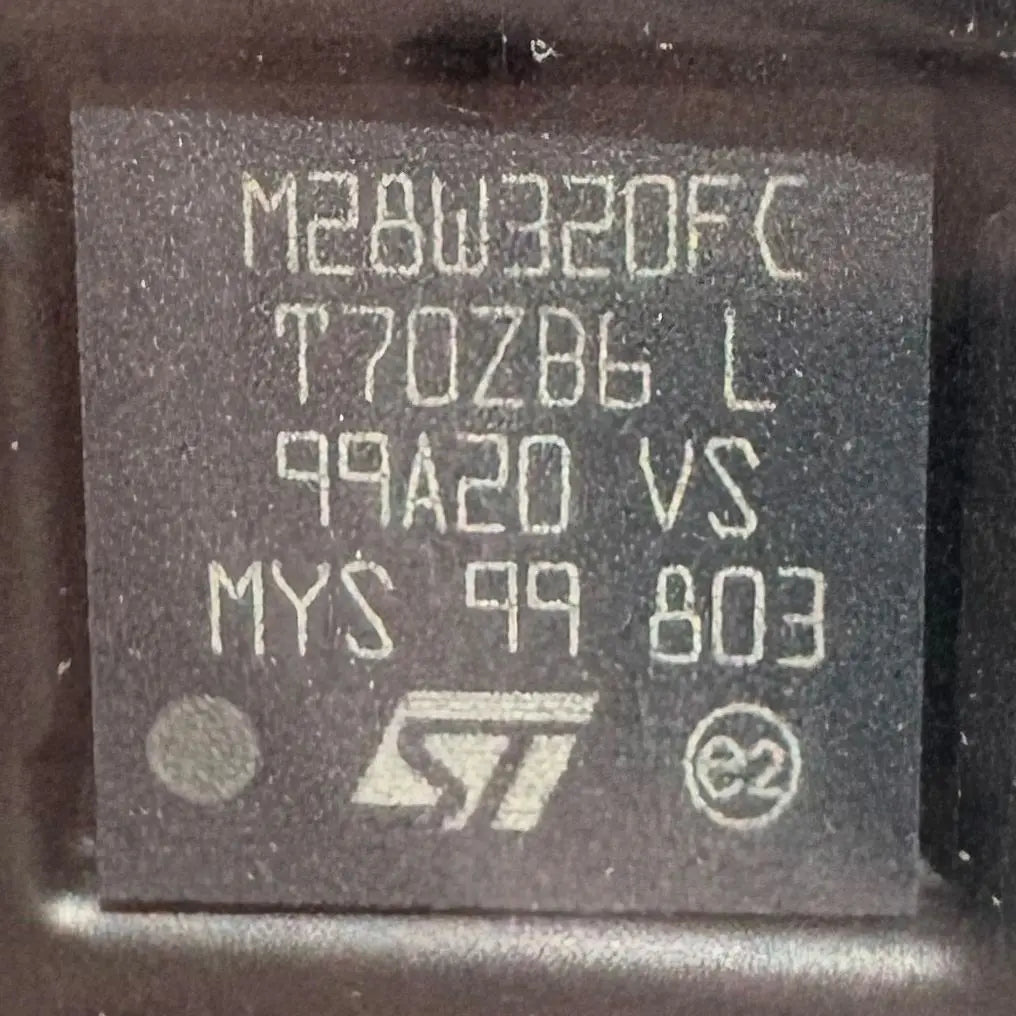 M28W320FCT70ZB6F 32Mb Parallel NOR Flash IC 70ns 47‑TFBGA 2.7‑3.6V SMD Non‑Volatile Memory Chip