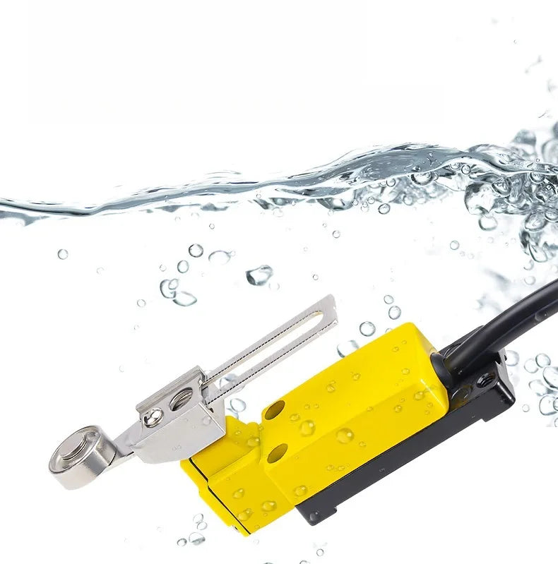 IP67 Waterproof Travel Limit Switch Limit Switch Micro Movement Roller 8108 Sealed Three Core Wire Swing Switch