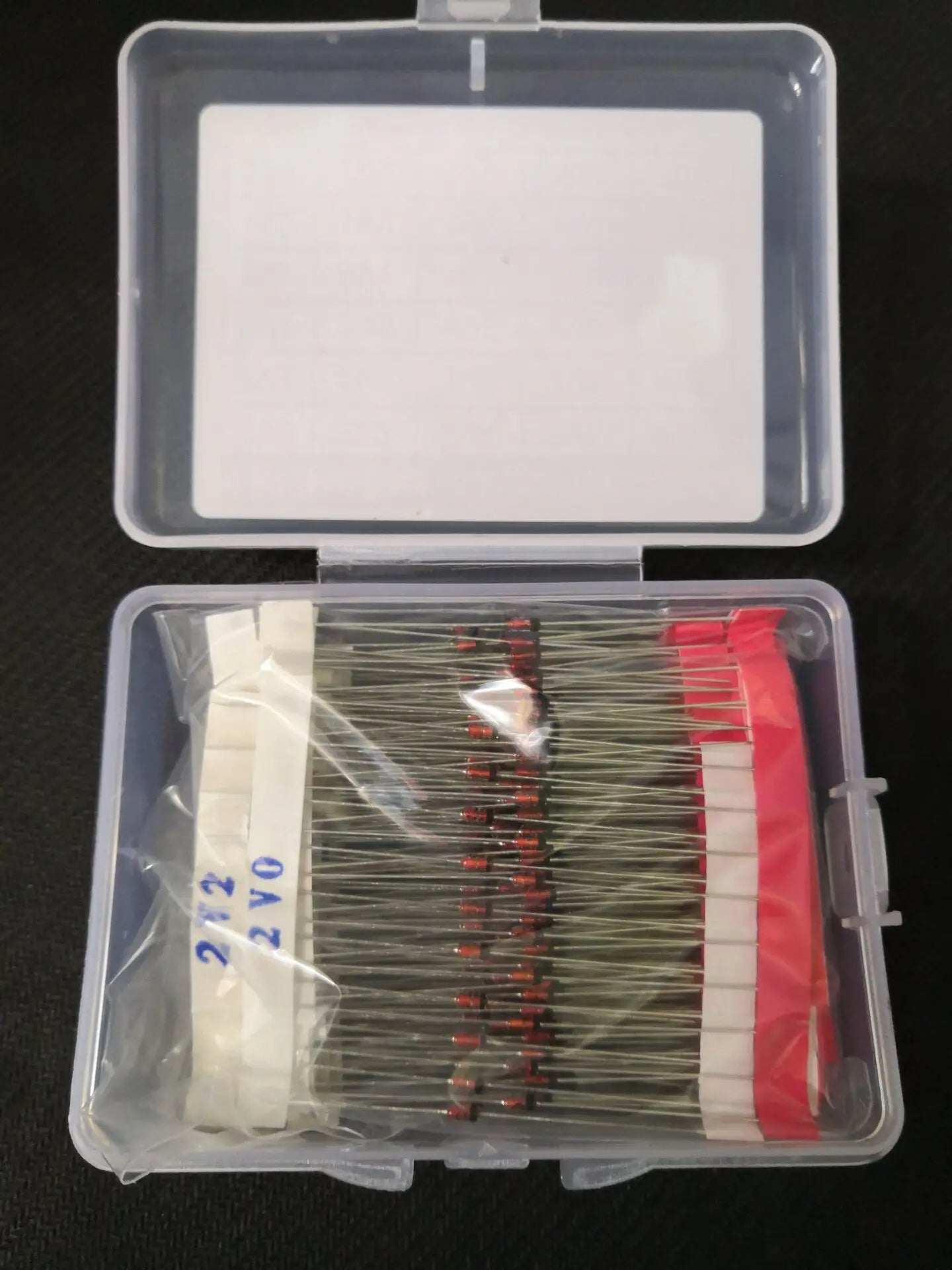 300PCS=30Values*10pcs 2V~39V Diode Kit 0.5W Zener Voltage Regulator 39V 30V 27V 24V 22V 20V 18V 16V 15V 13V 12V 11V 10V..Assort