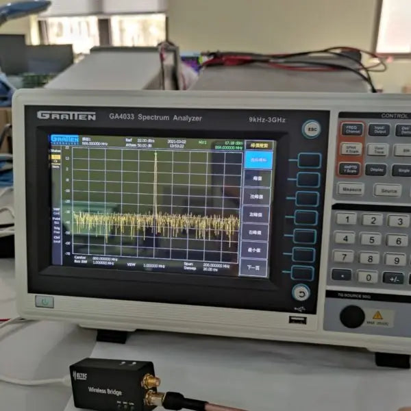 LoRa Wireless Bridge With Antenna “WiFi/Bluetooth – LoRa” signals ESP32 SX1276 Support the Arduino Environment Heltec IOT sensor