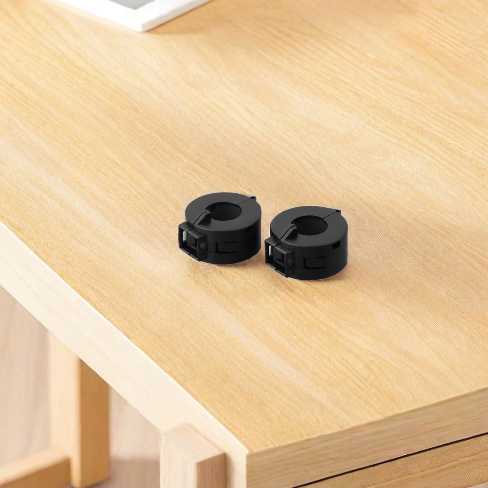 5pcs Ferrite Core Noise Reduction Clip On Rings for RFI Interference Suppression on Audio USB and Power Cables