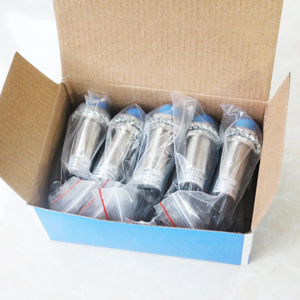 Capacitive Proximity Switch CM18 LJC18 Sn: 8mm DC6-36V AC90-250V NPN PNP NO NC NO+NC Capacity Proximity Sensor