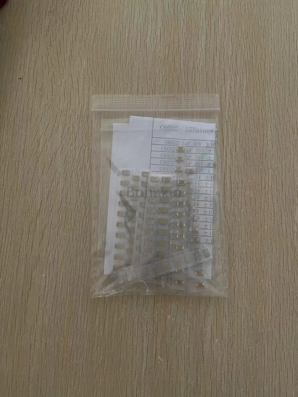 A B C D E 3216 3528 6032 7343 SMD Tantalum Capacitor Assortment Kit 1UF 2.2UF 4.7UF 10UF 22UF 33UF 47UF 100UF 220uF 330UF 470UF