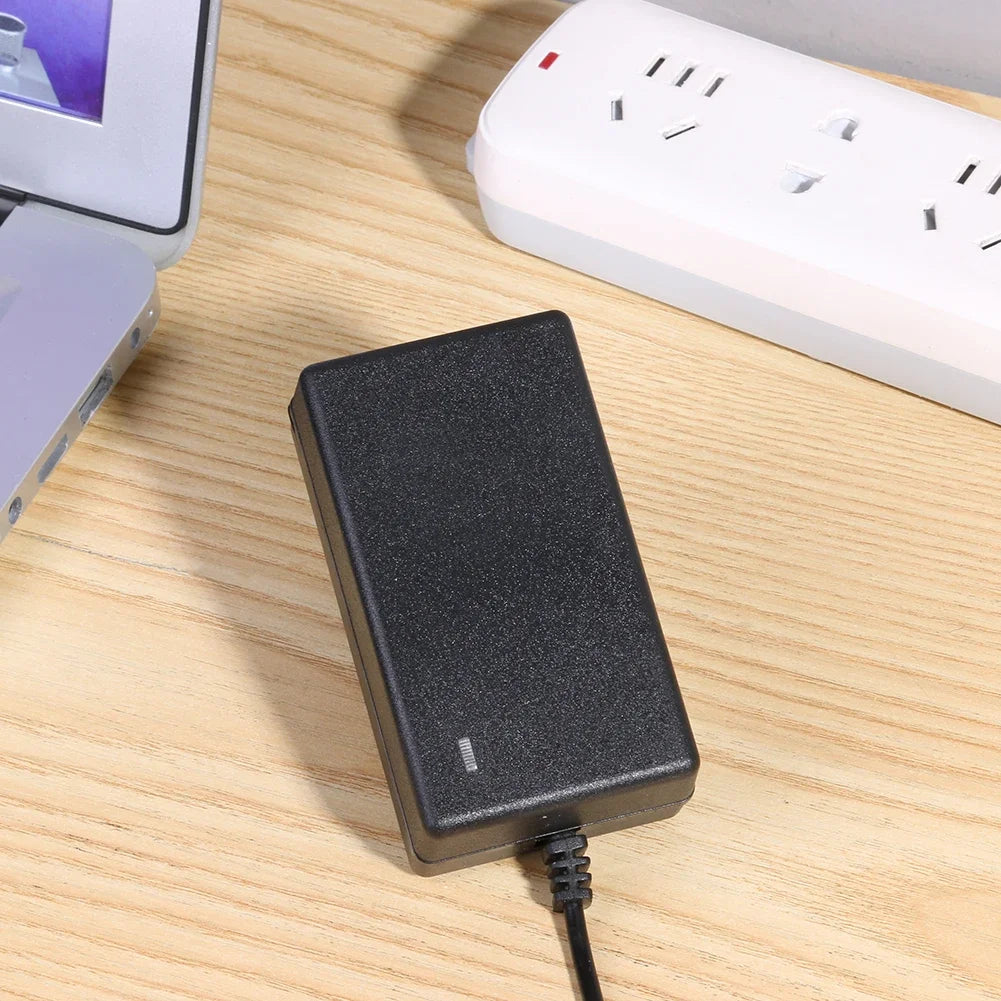 12.6V 16.8V 24V 25V 18650 Lithium Battery Charger For 21V1A 2A Screwdriver WrenchLi-ion Battery Pack DC 5.5mm* 2.1mm 2.5mm Input