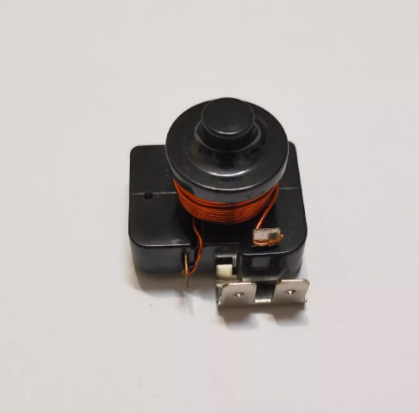 1PCS Refrigerator/freezer starter with capacitor pin heavy hammer starter QL2-6.2 B3