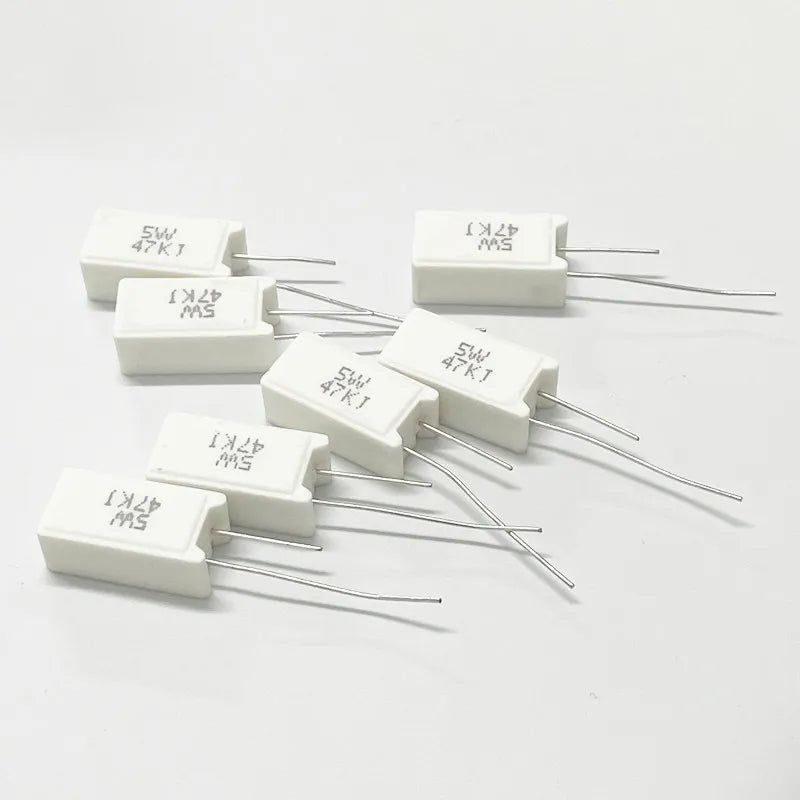 5PCS Vertical cement resistance SQM 5W 0.05 ~ 100K ohm 5% 0.1R 0.15R 0.22R 0.25R 0.39R 0.47R 1R 10RJ 100R 150R Ceramic resistor