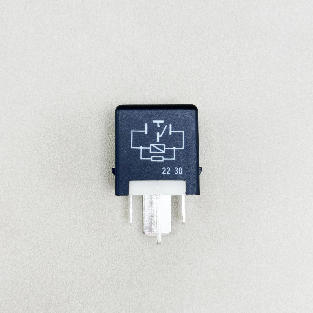 Fuel Pump Relay #370 Fit for Audi A6 AUDI A6/AVANT AA4C AUDI A4/S4 CABRIO./QU. VW Passat OE:8D0951253 443951253N 171937503A