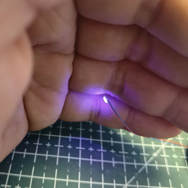 20pcs 0402/0603/0805/1206 SMD LED Model Lamp Wired Micro Led Pre-soldered Micro Litz Wired Chip 30cm 3V Railway Model Scenes