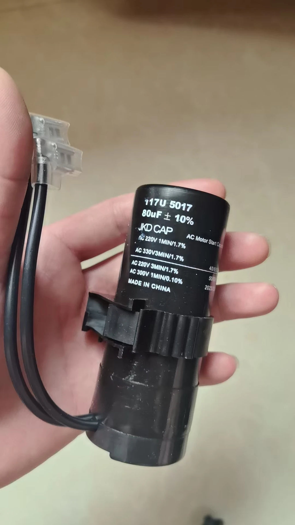new Suitable for Danfoss refrigerator freezer compressor hammer starter 80uF starter capacitor 117u6019 5017