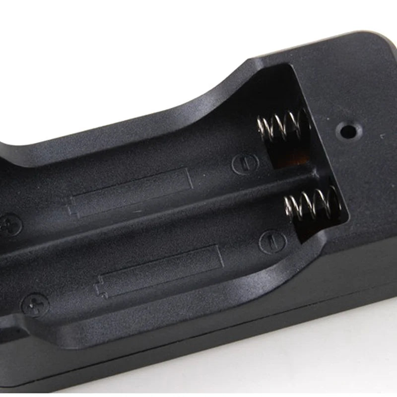 18650 Battery Charger EU Plug 2 Slots Smart Fast Charger 18650 Lithium Rechargeable Battery Charging Device DC4.2V 1A