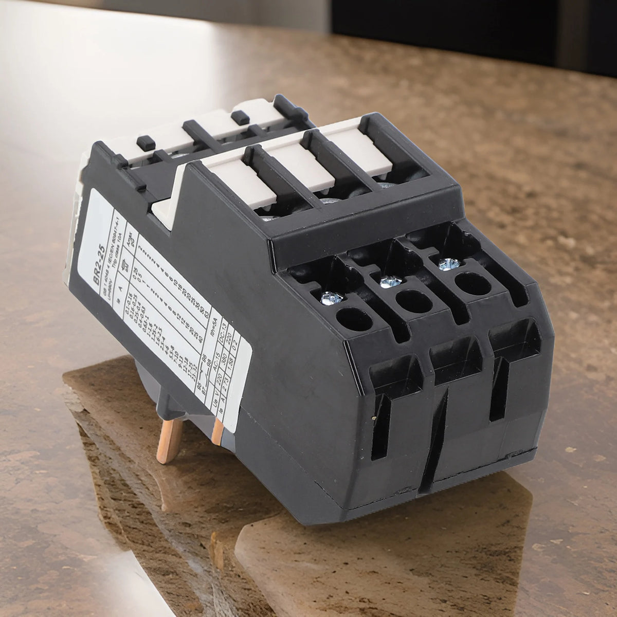 Thermal Overload Motor Relay 3 Phase AC 50Hz/60Hz FR NR2-25 IP20 Plug-in With Indicator Light For CJX2 Series Contactors