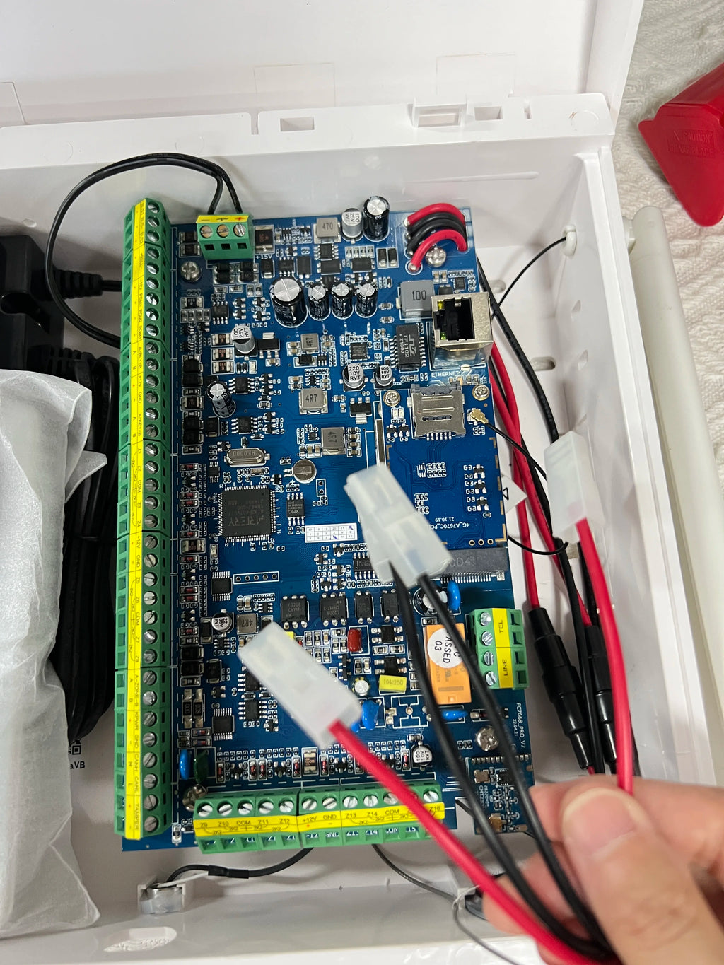 Focus FC-7668Pro TCP IP Security GSM Alarm 96 Wired Smart Home Smart System PCB ONLY