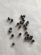 100Pcs/RH3.5 × 1.5 × 3 piercing ferrite core, nickel-zinc ferrite hollow magnetic beads, anti-interference magnetic, brand new