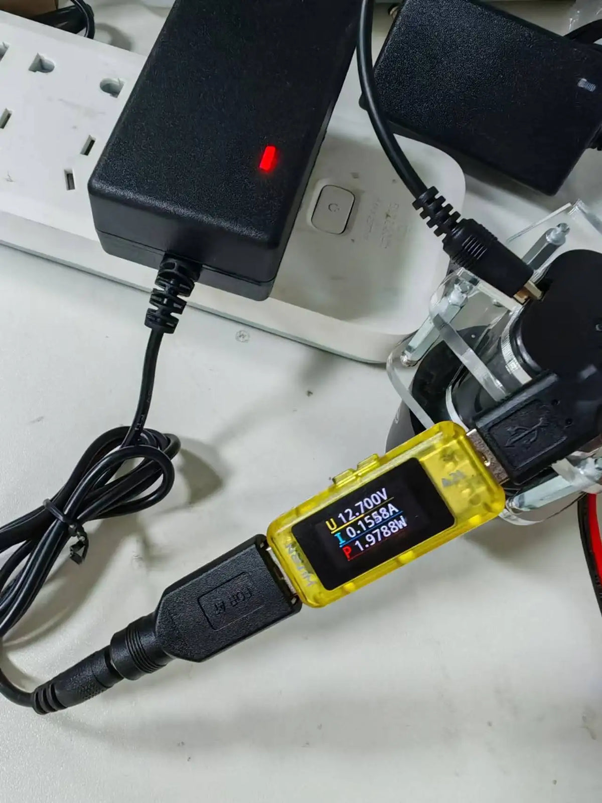 12.6V 2A 21V 1A 18650 Lithium Battery Charger For 12V 18V Screwdriver Wrench Li-ion Battery Pack DC 5.5mm * 2.1mm 2.5mm Input