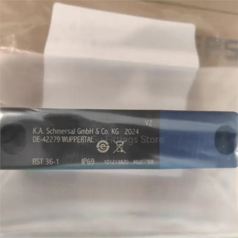 Original   RSS 36-D-ST   RST 36-1   RSS 36-I2-D-ST  Safety sensor