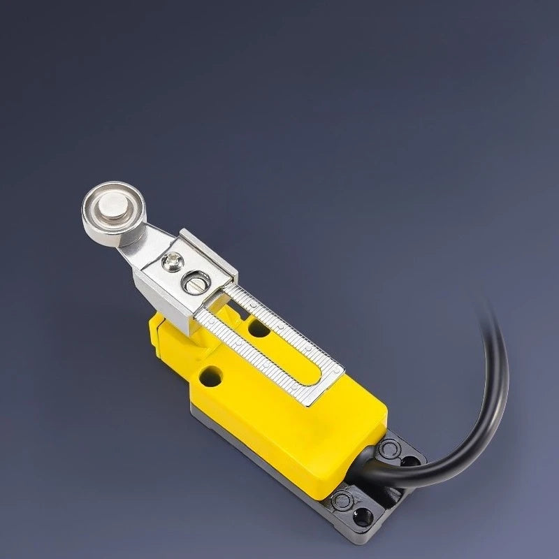 IP67 Waterproof Travel Limit Switch Limit Switch Micro Movement Roller 8108 Sealed Three Core Wire Swing Switch