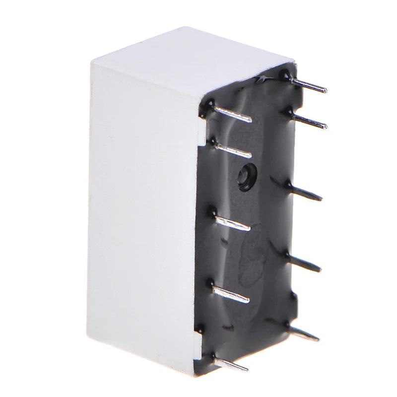 New 5V coil bistable latching relay DPDT 30VDC 2A 1A 125VAC HFD2/005-S-L2-D realy