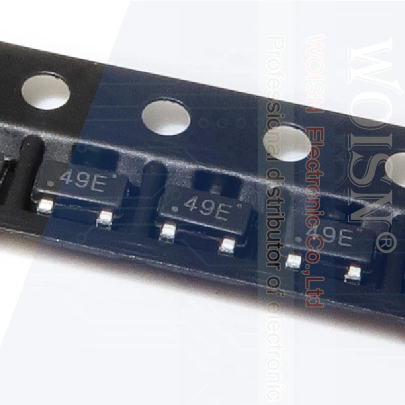 2-5PCS MCP2551-I/SN MCP2551 74HC14D 74HC14 VS1011E VS1011 LT8302 L302 SI4825A10 SI4825 A3144E HAL3144