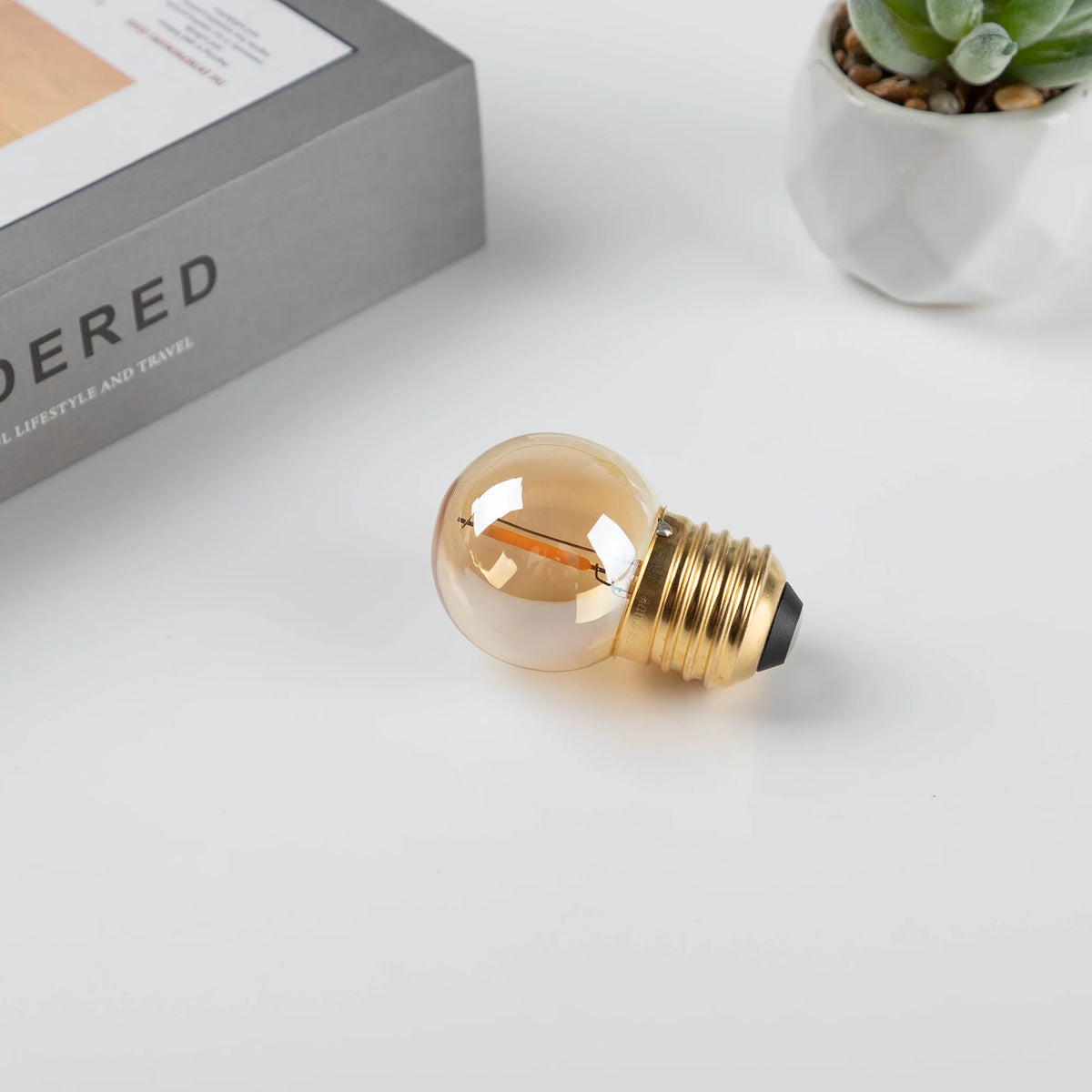 Vintage Globe Light Bulb G40 1W Equal to 10 Watts Led Filament Bulb 2200K Warm White 220V Gold Tint Glass E27 Base Dimmable Lamp