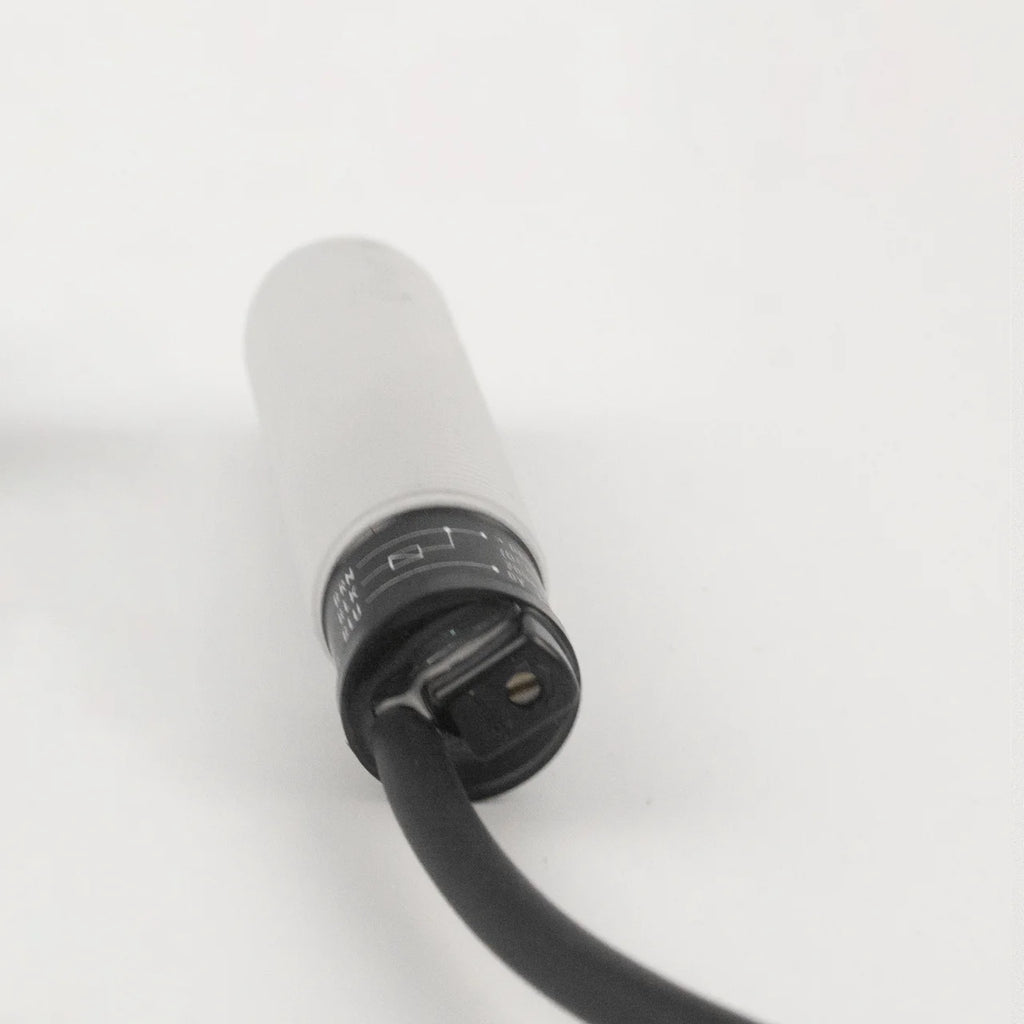 Fast Delivery M18 Proximity Switch Sensor Capacitive Sensor DC 3-Wire 12-24VDC/AC 100-240VAC Three Wire Output NPN PNP NO NC