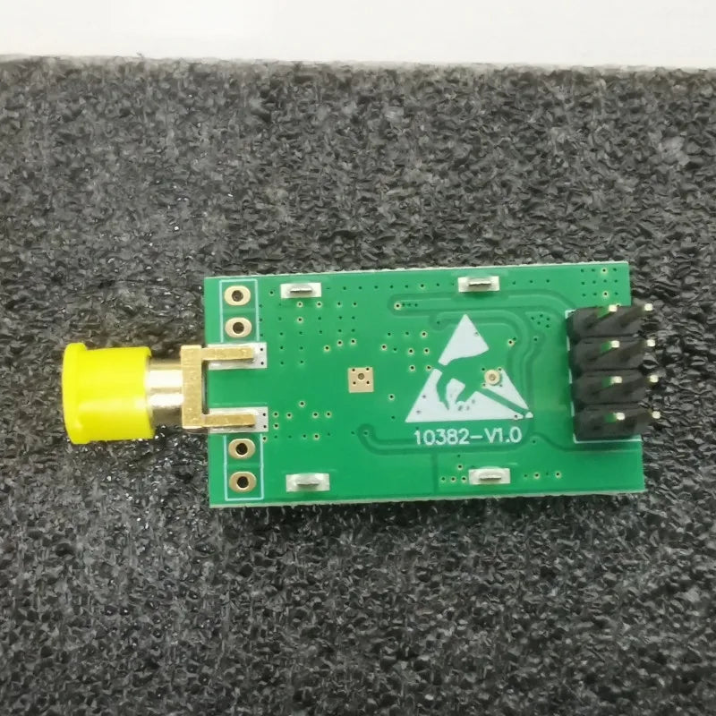 E01-ML01DP5 nRF24L01 PA LNA 2.4GHz Wireless RF Module IoT SPI Transmitter with shield nRF24L01P for Industrial Remote Control