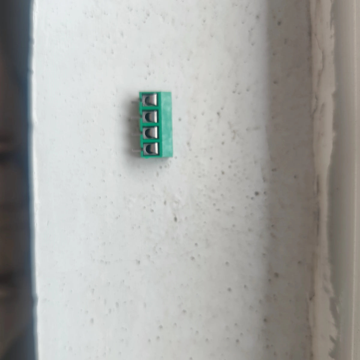 100PCS KF301-2P 3p Splicing, screw type PCB spacing 5.0 connector terminals, terminal KF301 Red, blue, green, black