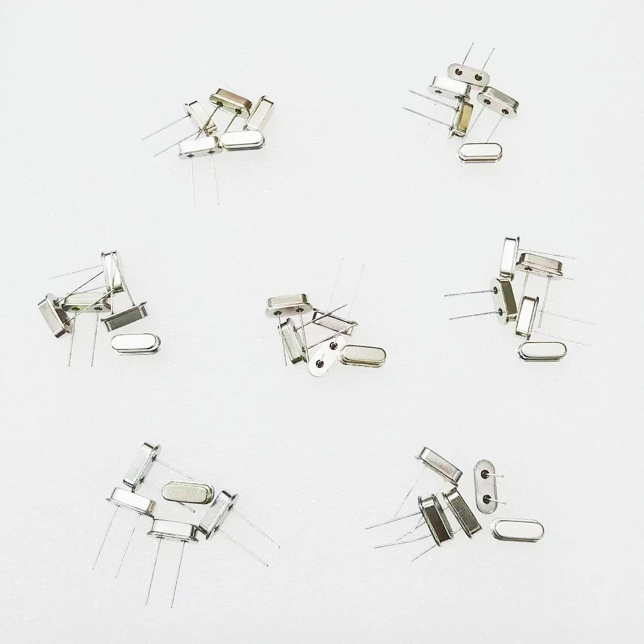 10Values HC-49S Quartz Resonator DIP Crystal Oscillator Kit 4MHz 6MHz 8MHz 12MHz 16MHz 24MHz 25MHz 48MHz 2Pin DIY Electronic Set