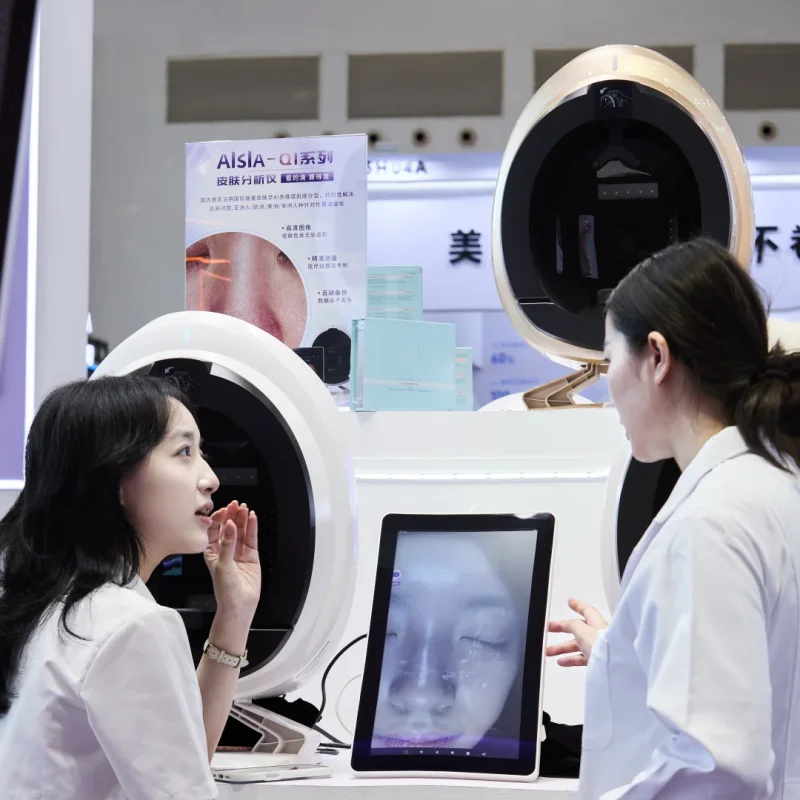 New 3D Facial Skin Analyzer Machine 15.6 inch Skin Analyzer Facial Machine 8 Light Spectrum Skin Analysis Scanner