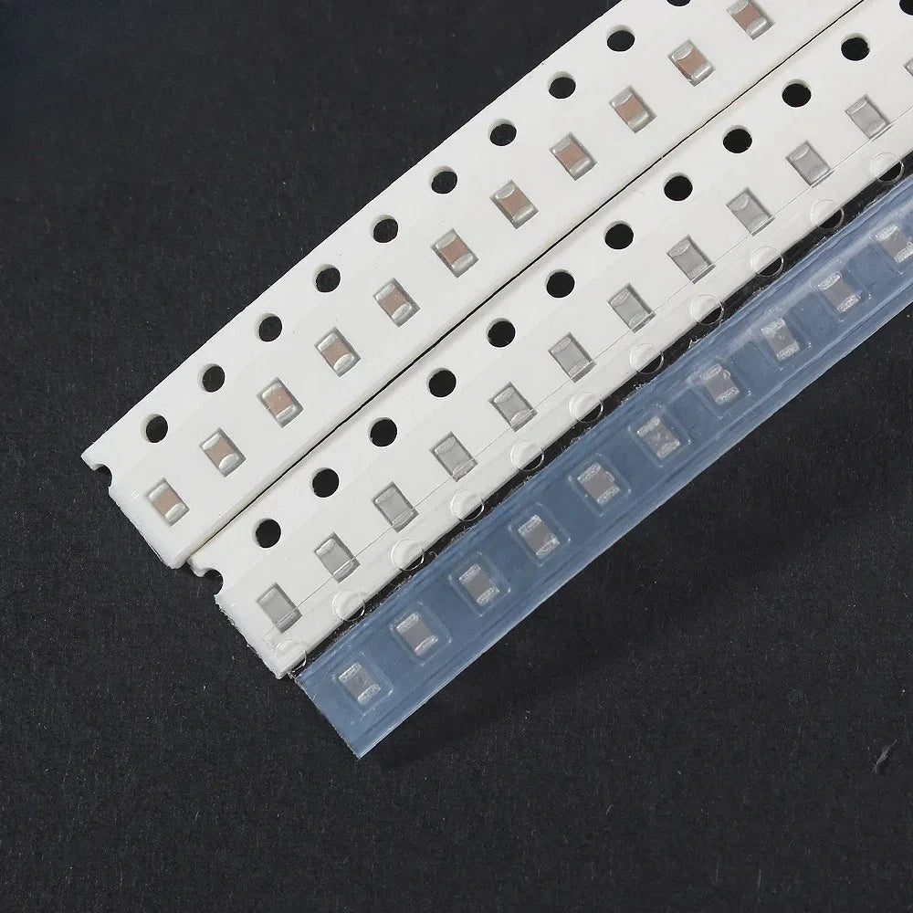 720pcs 0603 0805 1206 SMD Ceramic Capacitors Assortment Kit 36Values 1pF-10uF Electronic Capacitor Set 36 Values X 20pcs