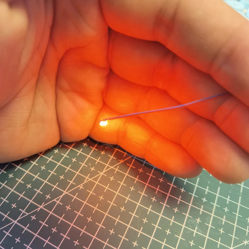 20pcs 0402/0603/0805/1206 SMD LED Model Lamp Wired Micro Led Pre-soldered Micro Litz Wired Chip 30cm 3V Railway Model Scenes