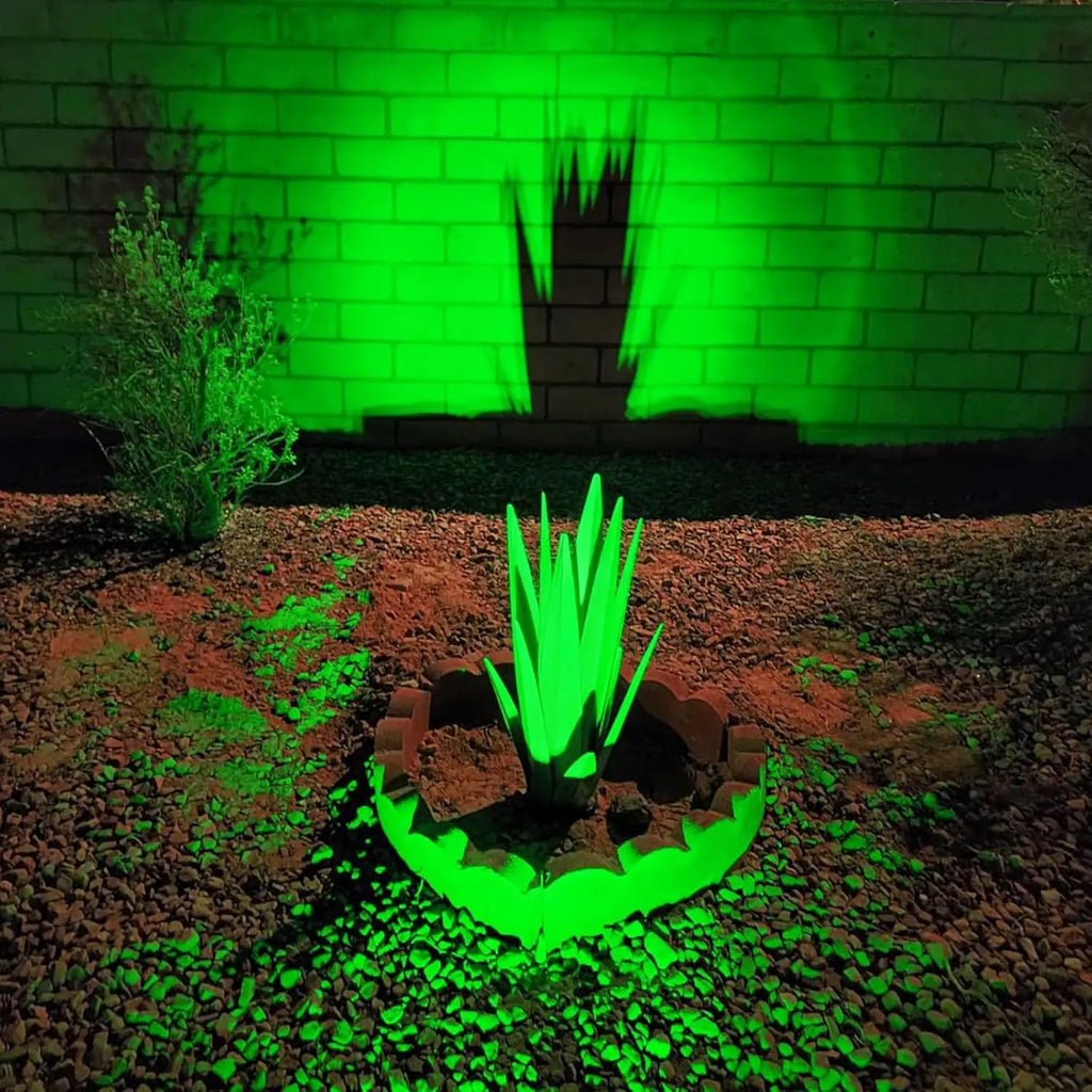 4pcs Solar Spotlight Outdoor Garden Wall Lamp for Tree Street Decor IP65 Waterproof LED Green Landscape Countyard Solar Light