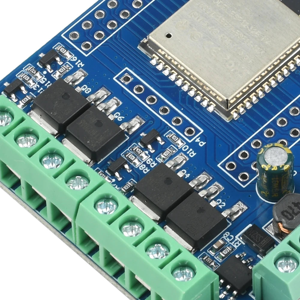 DC 5-60V 2/4 Way Mos Switch Module On-Board Esp32-32E Module Wifi Bluetooth ESP Development Board Type C