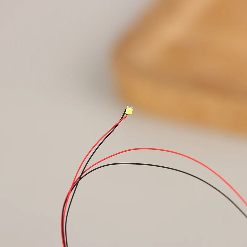 10pcs 0805 FLASHING LED SMD Lamp Wired Micro Litz Led Pre-soldered Chip Wired 30cm 3V Railway Model Toy Light DIY Leads Wires