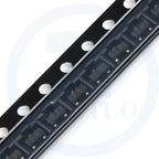 100pcs MMBT3906 2A 2N3906 0.2A/40V SOT-23 PNP SMD Chip Transistor