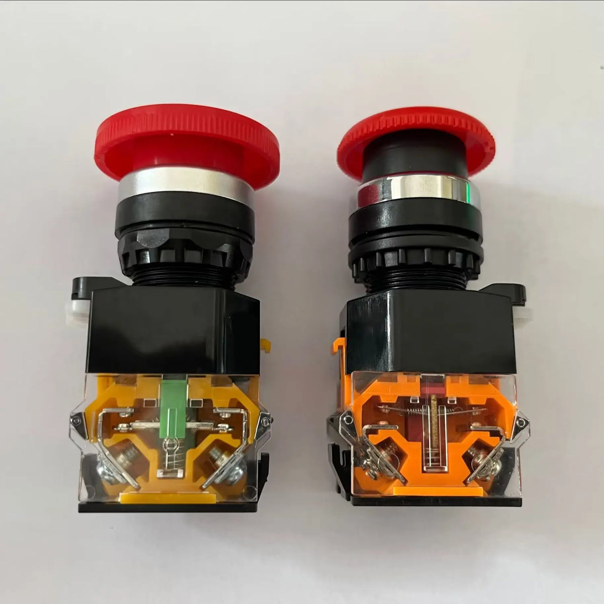 Emergency Stop 10A 380V 22mm Self-Locking Head Power Mushroom Push Button Switch 1NO 1NC LA38-11ZS