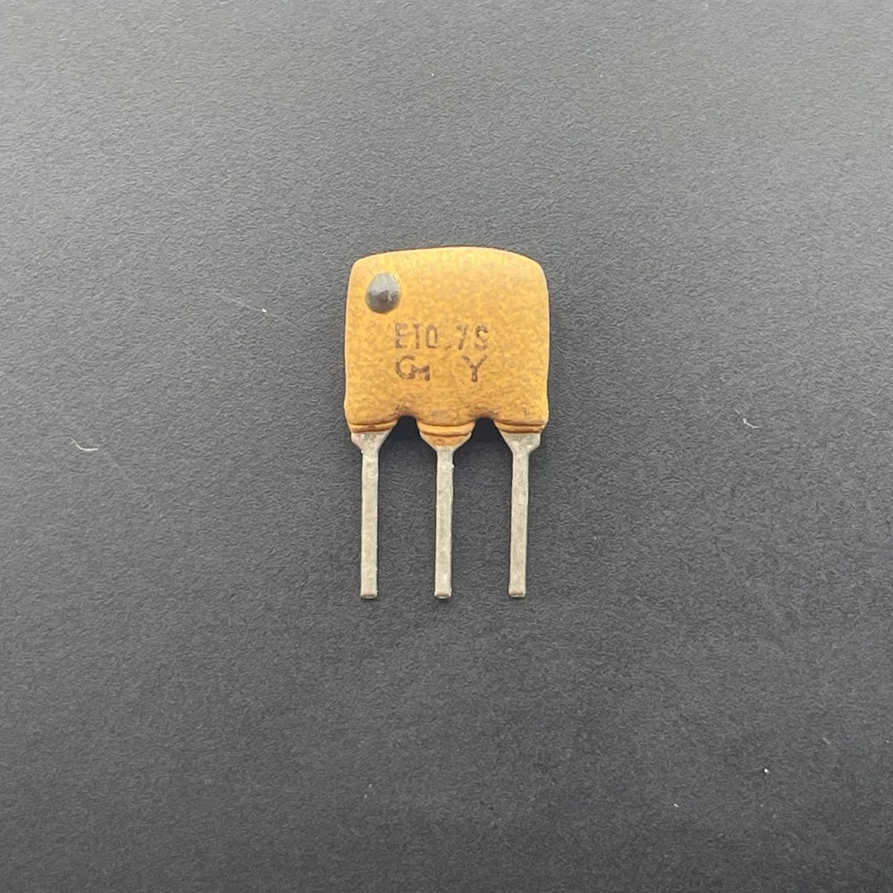 50pcs/ceramic filter SFE10.7MS2-D 10.7MHZ 10.7MS2 in-line 3-pin black dot 230K