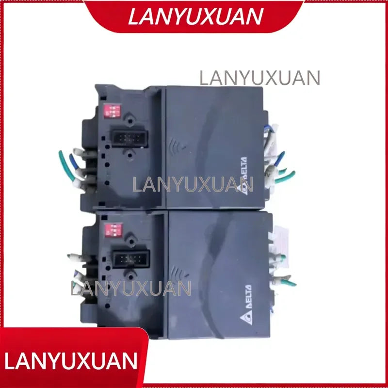 Three Phase Variable Frequency Drive 460V AC Frequency Converter with PLC Built in EMI Filter for Industrial Equipment