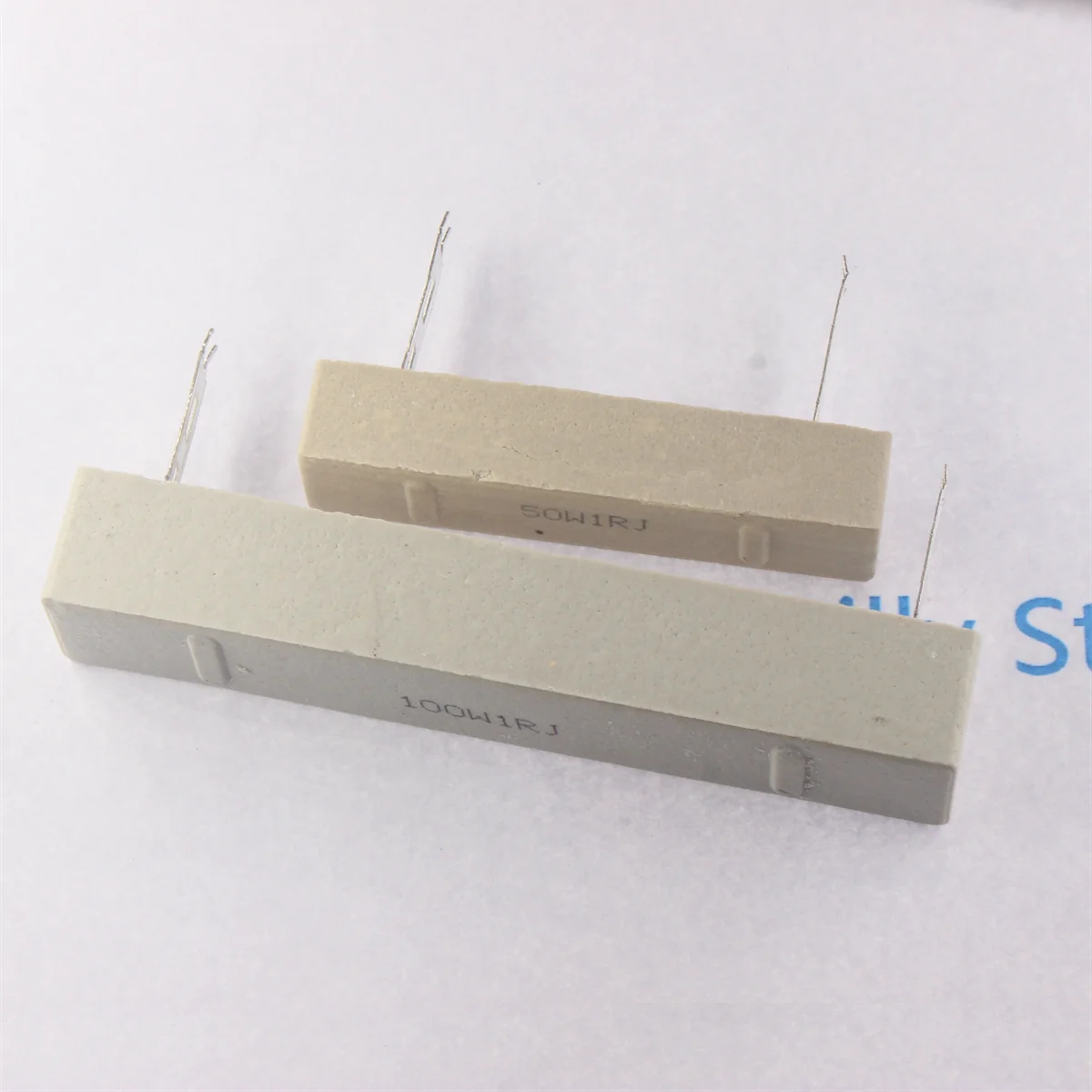 100W 50W Cement Ceramic Resistor Resistance 0.1 0.5 1R 2R 3R 4 5R 6 8 10R 12 15R 25 30 47 50 100R 150 200R 250 300 500R 1K Ohm