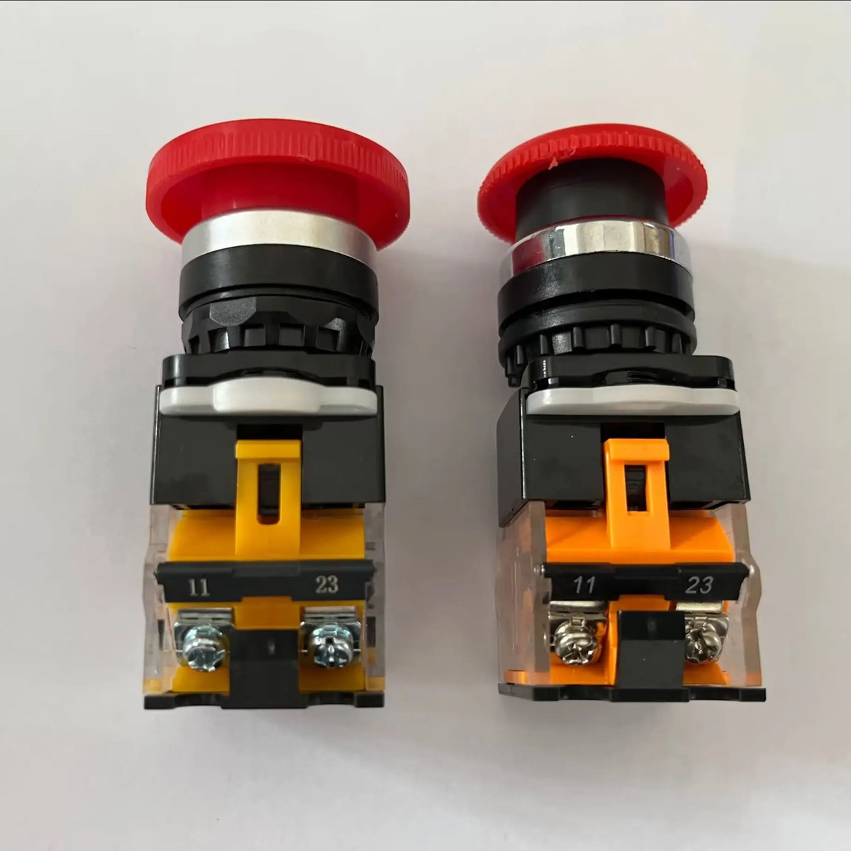 Emergency Stop 10A 380V 22mm Self-Locking Head Power Mushroom Push Button Switch 1NO 1NC LA38-11ZS