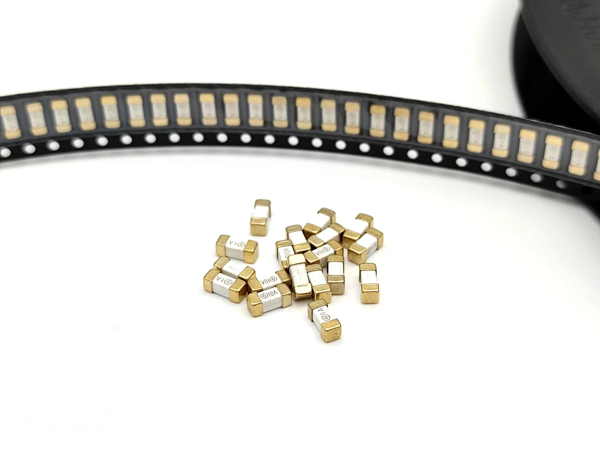 Gold Silver 1808 125V 250V AC 0451 SMD Fast blow Fuse 0.5A 500mA 1A 2A 3A 4A 5A 6.3A 8A 10A 12A 15A 500MA 750MA 2410 ultra-rapid