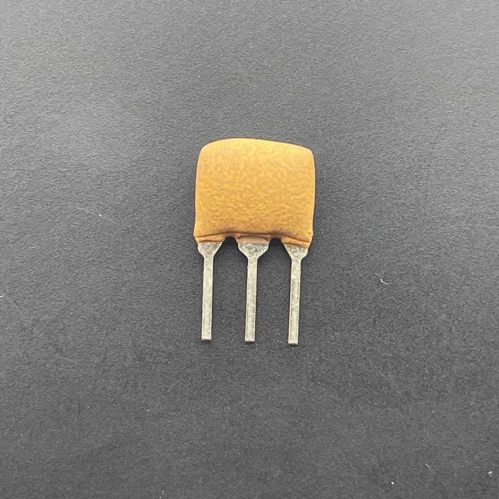 50pcs/ceramic filter SFE10.7MS2-D 10.7MHZ 10.7MS2 in-line 3-pin black dot 230K